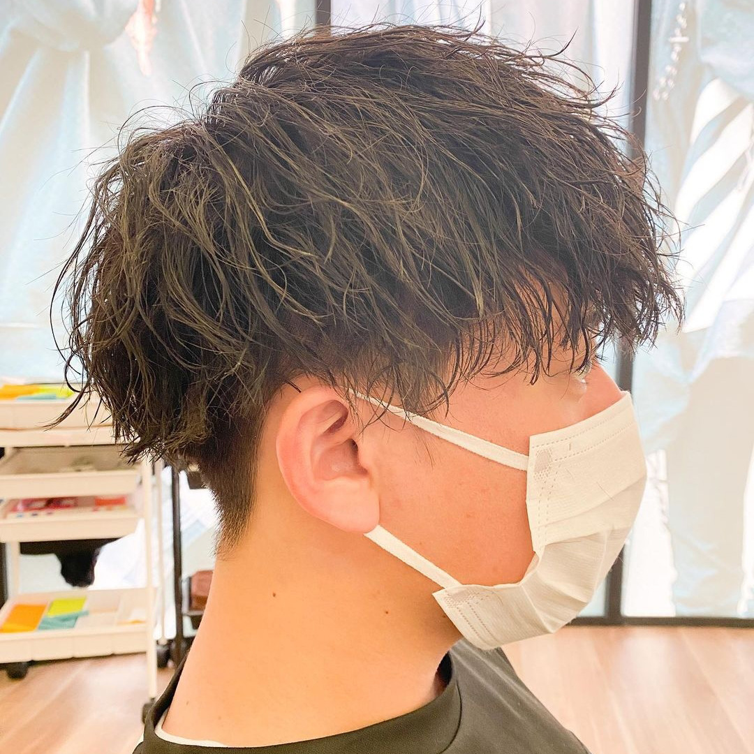 メンズヘアスタイルモデル