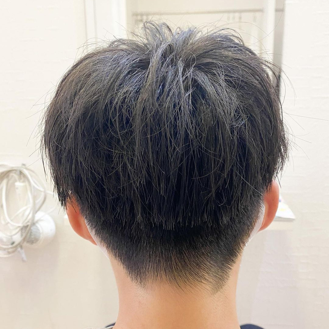 メンズヘアスタイルモデル