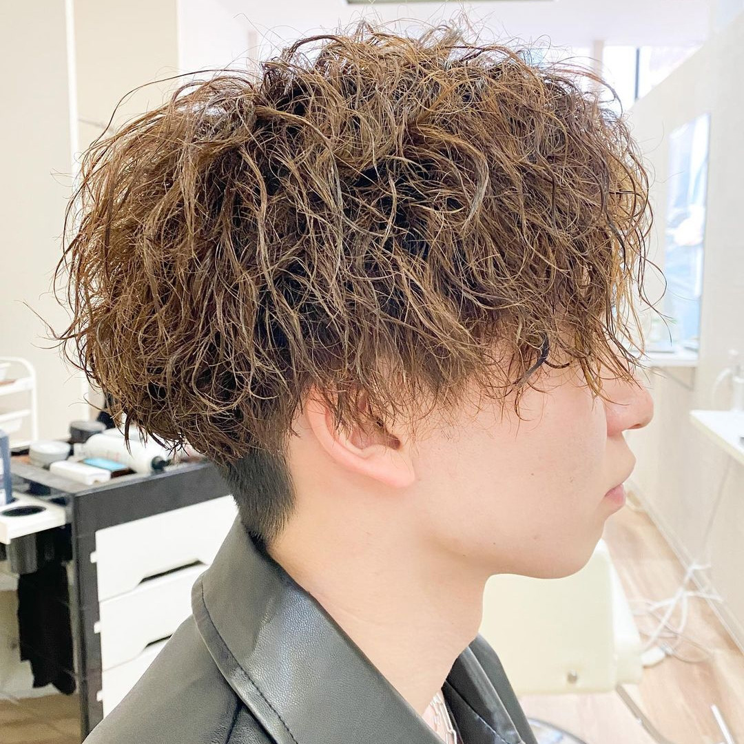 メンズヘアスタイルモデル