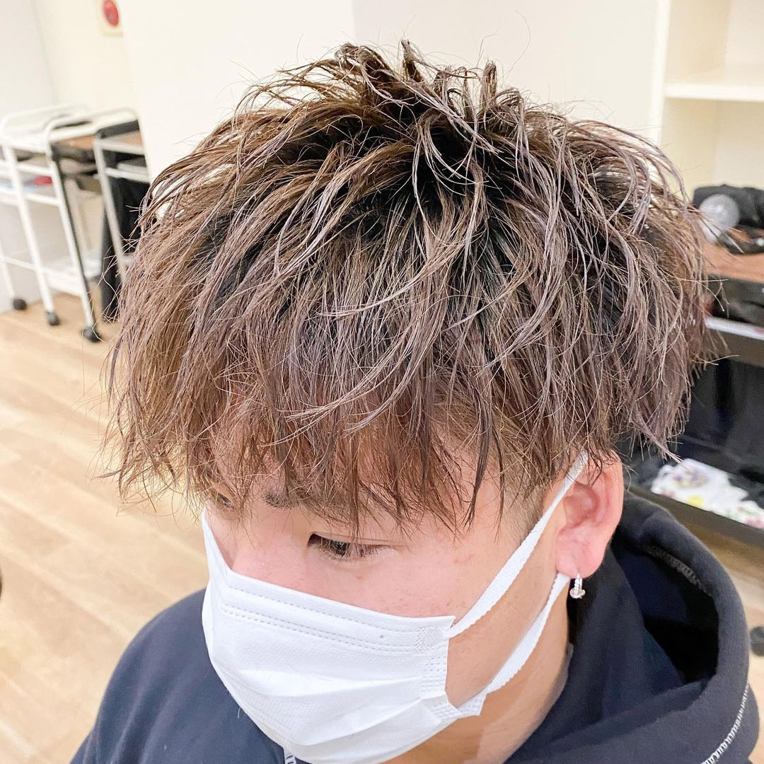 メンズヘアスタイルモデル