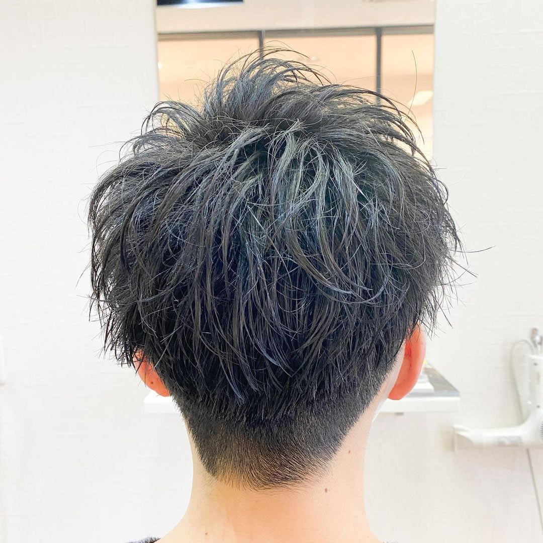 メンズヘアスタイルモデル