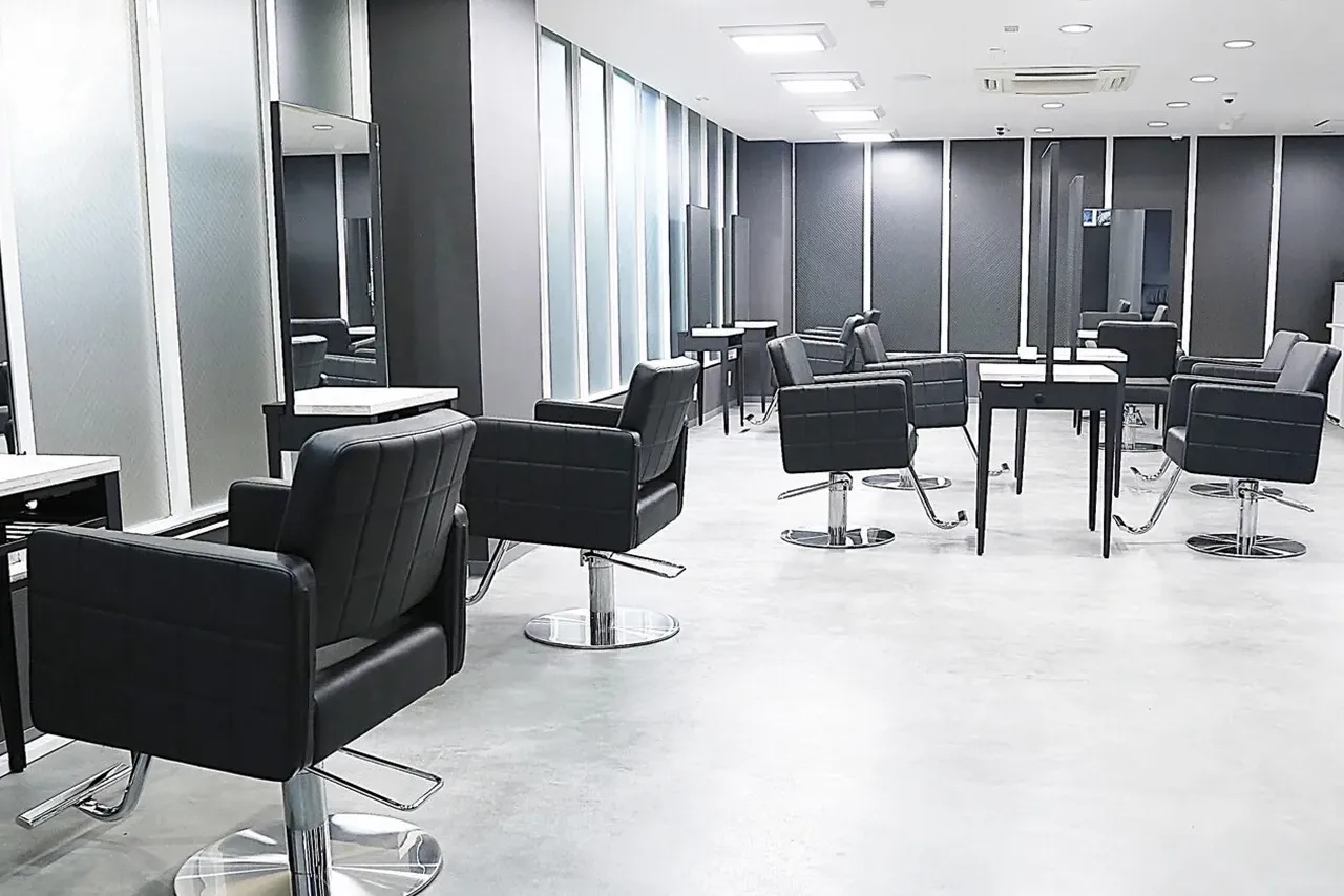 高知帯屋町店内画像